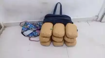 जबलपुर: दीनदयाल चौक के पास गांजा तस्करी में लिप्त मां-बेटे पुलिस गिरफ्त में, 9 किलो 294 ग्राम गांजा जब्त