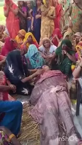 एटा: पुरा गांव में संदिग्ध परिस्थितियों में महिला की हुई मौत, पुलिस ने शव पोस्टमार्टम के लिए भेजा