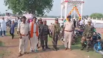 पाकुड़िया: ईद उल अजहा के अवसर पर पाकुडिया के मोगलाबांध, पलियादाहा समेत कई मस्जिदों में नमाज़ अदा की गई