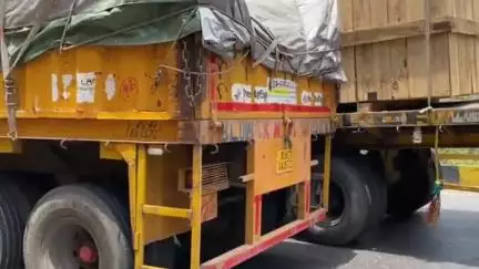 कवर्धा: चिल्फी घाट में ट्रक खराब होने के कारण लगा भीषण जाम, राहगीर हुए परेशान