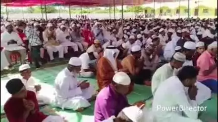 ಗುಂಡ್ಲುಪೇಟೆ: ಪಟ್ಟಣದಲ್ಲಿ ಸಂಭ್ರಮದಿಂದ ನಡೆದ ಬಕ್ರೀದ್ ಆಚರಣೆ- ಸಾಮೂಹಿಕ ಪ್ರಾರ್ಥನೆ