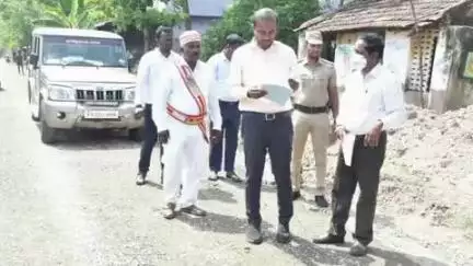 திட்டக்குடி: திட்டக்குடி வட்டத்தில் பல்வேறு இடங்களில் வளர்ச்சி திட்ட பணிகளை மாவட்ட ஆட்சியர் சிபி ஆதித்யா செந்தில்குமார் நேரில் ஆய்வு மேற்கொண்டார்