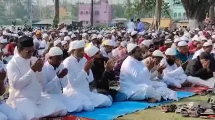 কাঁকসা: শান্তিপূর্ণভাবেই দানবাবা মাজারে সম্পন্ন হল ইদের নমাজ, নজরদারিতে মোতায়েন ছিল কাঁকসা থানার পুলিশ