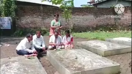 সোণাৰি: বৰুৱা আলিস্থিত সমাধিত গীতিকবি পাৰ্বতিপ্ৰসাদ বৰুৱা ৬১ সংখ্যক স্মৃতি দিৱস পালন