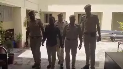 अजमेर: जीआरपी थाना अजमेर पुलिस ने रेलवे स्टेशन के प्लेटफॉर्म नंबर-1 से डोडा चूरा के साथ एक आरोपी को किया गिरफ्तार