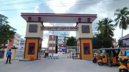 திண்டுக்கல் கிழக்கு: மேட்டுப்பட்டியில் 2 வாலிபர்களை கத்தியால் வெட்டிய 2 சிறுவர்கள் உட்பட 5 பேர் கைது