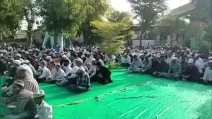 आबू रोड: आबूरोड में अकीदत के साथ मनाया जा रहा है ईद उल-अजहा का पर्व, ईदगाह जामा मस्जिद में मुस्लिम समुदाय ने अदा की नमाज
