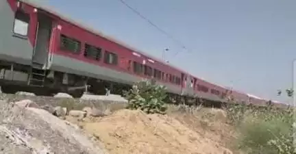 महेंद्रगढ़: ग्रीष्मकालीन अवकाश में यात्रियों के लिए रेलवे 12 जून से महेंद्रगढ़ से गोरखपुर के लिए सीधी ट्रेन चलाएगा