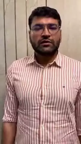 रुद्रप्रयाग: टेक ऑफ के समय हेलीकॉप्टर में आई तकनीकी खराबी, एहतियातन सड़क पर करवाई गई लैंडिंग