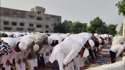 छिबरामऊ: ईदगाह में बकरीद की नमाज अदा की गई, अमन-चैन की मांगी गई दुआ