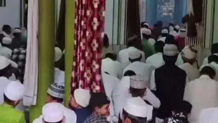 दुधि: दुद्धी की मस्जिदों में अदा की गई बकरीद की नमाज, सैकड़ों नमाजियों ने की इबादत, पुलिस प्रशासन रहा मुस्तैद