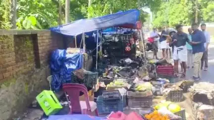 ചാവക്കാട്: ഗുരുവായൂർ കൊള്ളാടിപ്പടിയിൽ വഴിയോര കച്ചവടം നടത്തുന്ന സ്ഥാപനത്തിന് തീപിടിച്ചു