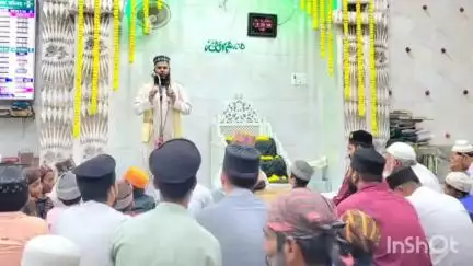 मनावर: मनावर में मुस्लिम समुदाय ने शनिवार को ईद-उल-अजहा का त्योहार मनाया