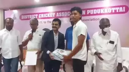 புதுக்கோட்டை: கூட்ட நெரிசலில் இறந்த பெண்ணிற்கு உதவி வழங்கப்படும் MA கிராண்ட் ஹோட்டலில் தமிழ்நாடு கிரிக்கெட் சங்க துணை செயலாளர் பாபா தகவல்