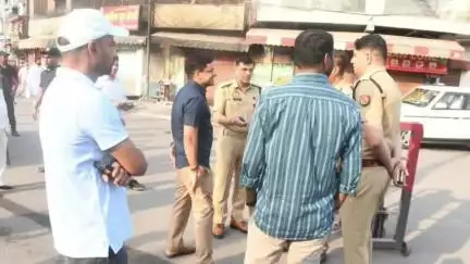 रामपुर: शनिवार को नगर क्षेत्र में जिलाधिकारी और पुलिस अधीक्षक ने ईद-उल-अज़हा को लेकर सुरक्षा व्यवस्था का जायज़ा लिया