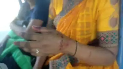 देेेवरिया: देवरिया में इजरही चौराहे के पास दिनदहाड़े लूट, महिला से 40 हजार और जेवरात भरा बैग छीना, महिला के हाथ में आई चोट