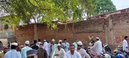 स्लीमनाबाद: स्लिमनाबाद में बकरीद पर्व पर शांतिपूर्ण नमाज संपन्न, पुलिस ने बढ़ाई चौकसी