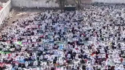 सागर नगर: सागर में मुस्लिम समाज ने धूमधाम से मनाया बक़रीद का पर्व, ईदगाह में जगह कम पड़ने पर सड़क पर अदा की गई नमाज़