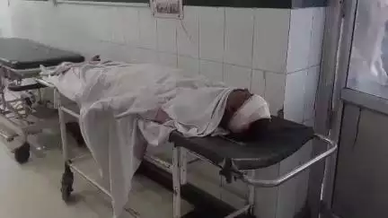 पाली: रेलवे घूमटी के निकट कार ने टैक्सी को मारी टक्कर, टैक्सी चालक की मौत, टैक्सी में एक यात्री घायल, ट्रॉमा सेंटर में भर्ती
