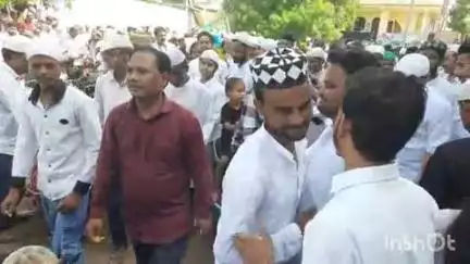 अंबाह: अम्बाह ईदगाह पर उमड़ी भीड़, शांतिपूर्ण ढंग से अदा की गई ईद-उल-अजहा की नमाज