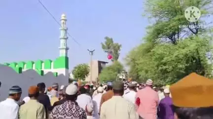 छीपाबड़ोद: छीपाबड़ौद की ईदगाह पर हर्षोल्लास के साथ मनाया गया ईद-उल-अजहा का पर्व, मुस्लिम बंधुओं ने एक-दूसरे को दी मुबारकबाद