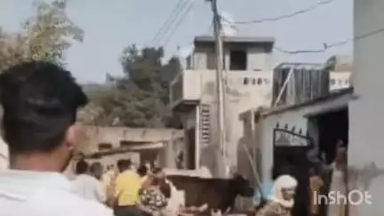 सोनीपत: सोनीपत में दो गुटों में जमकर चले लाठी-डंडे, वीडियो वायरल