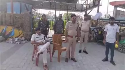 औरंगाबाद: बकरीद पर्व पर ट्रैफिक डीएसपी, नगर थानाध्यक्ष और अन्य पुलिसकर्मियों ने अपनी सेवा भाव से जीता शहरवासियों का दिल