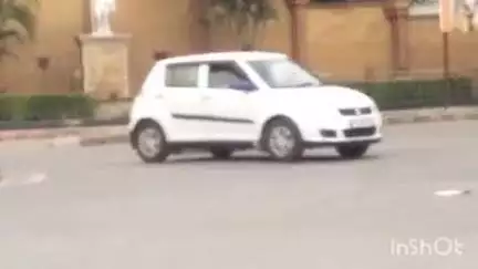 अंबिकापुर: अंबिकापुर के गांधी चौक के पास तेज रफ्तार दो स्कूटी सवारों में हुई भिंडत, एक स्कूटी सवार मौके से फरार