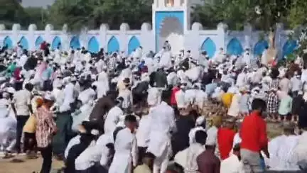 महावन: कस्बा फरह क्षेत्र में भाईचारे के साथ मनाई गई ईद, एसडीएम ने सकुशल संपन्न कराने पर पुलिस प्रशासन की प्रशंसा की