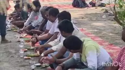मलिकमऊ आइमा के करम्बा दास बाबा कुटी मंदिर में मूर्ति स्थापना और विशाल भंडारे में पहुंचे सपा के पूर्व सांसद बालकुमार पटेल