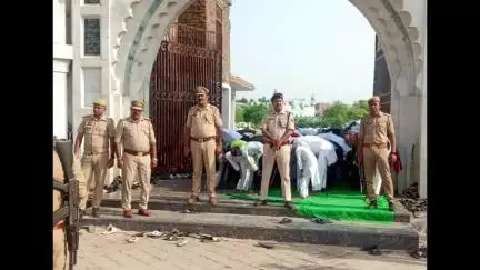 करहल: करहल क्षेत्र के ईदगाह पर पुलिस की कड़ी सुरक्षा में ईद उल अजहा की नमाज संपन्न, एएसपी ग्रामीण सहित पुलिस रही मौजूद