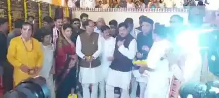 सीहोर नगर: मुख्यमंत्री और केंद्रीय मंत्री ने पीजी कॉलेज मैदान में विकास कार्यों का भूमि पूजन एवं लोकार्पण किया