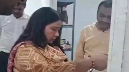 हरिद्वार: सिडकुल क्षेत्र में अवैध दवाएं बना रही फैक्ट्री में छापेमारी, फूड लाइसेंस पर दवाइयां बनाने पर फैक्ट्री सील