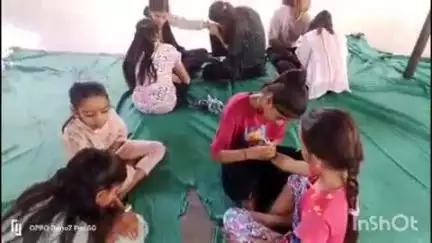 सिरोही: सिरोही के राउमावि में कौशल विकास प्रशिक्षण शिविर में मेहंदी प्रतियोगिता का आयोजन, बच्चियों ने लिया भाग