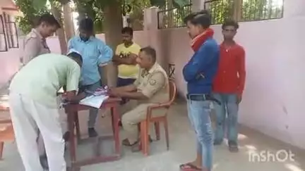 धौरहरा: नाड़ी बेहड़ गांव में बाइक सवार युवक को सांड ने मारी टक्कर, मौके पर हुई युवक की मौत
