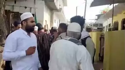 शिवपुरी: खोड गांव में मुस्लिम समुदाय ने ईद-उल-अजहा की नमाज अदा की, देश में शांति और खुशहाली की दुआ मांगी