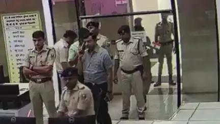 बिहार: बकरीद पर्व पर जिलाधिकारी और पुलिस अधीक्षक ने किया नगर का भ्रमण, कई दंडाधिकारी रहे गायब