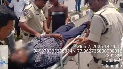 ఆందోల్: జాతీయ రహదారిపై రోడ్డు ప్రమాదం యువకుడి మృతి