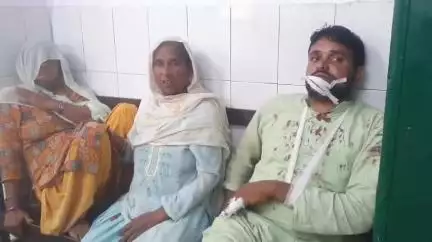 रामपुर: मानपुर चापड़ गांव में मामूली बात को लेकर 2 पक्षों में मारपीट, एक पक्ष के 6 लोगों पर महिला और 1 युवक को पीटने का आरोप