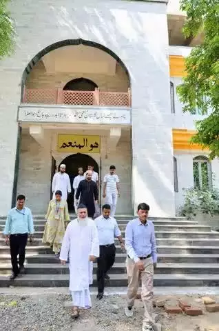 ज़िलाधिकारी, पटना द्वारा खानकाह मुनिमिया, मित्तन घाट का निरीक्षण किया गया तथा प्रबंधन से संवाद स्थापित किया गया। पदाधिकारियों को पर्यटकीय सुविधाओं के विकास हेतु सजग एवं तत्पर रहने का निर्देश दिया गया।