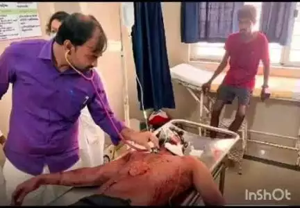 భద్రాచలం: భద్రాచలం పట్టణంలో గ్యాంగ్ వార్,ASR కాలనీకి చెందిన సతీష్ పై కొంతమంది యువకులు కత్తులతో దాడి, సతీష్ మృతి