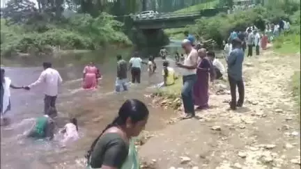 வால்பாறை: வால்பாறை சுற்றுலா தலங்கள் தடை நீக்கம் சுற்றுலா பயணிகள் மகிழ்ச்சி.