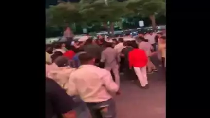 इंदौर: लसूड़िया में पब में डीजे पर भजनों पर लोगों का शराब पीकर थिरकने का मामला आया सामने, हिंदू संगठन ने पहुंचकर जताया विरोध