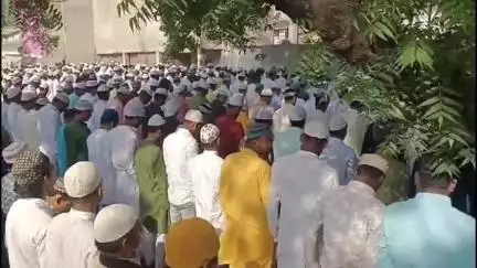 रंका: रंका टक्कू सह दाता के मजार शरीफ में बकरीद के अवसर पर नमाज़ अदा की गई