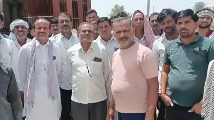 श्रीडूंगरगढ़: धीरदेसर पुरोहितान में पांच दिन से बिजली गुल, ग्रामीणों का फूटा गुस्सा, सोमवार को करेंगे धरना