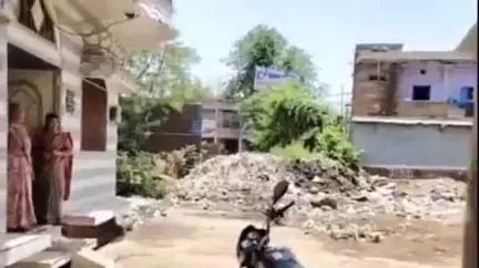 शिवपुरी नगर: नाई की बगिया में लगा कचरे और गंदगी का अंबार, लोगों का घरों से निकलना हो रहा मुश्किल #jansamasya