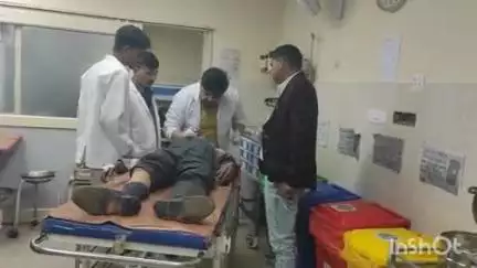 बागेश्वर: पौड़ीधार में शादी में जा रहा वाहन दुर्घटनाग्रस्त, वाहन में सवार चार लोग हुए घायल