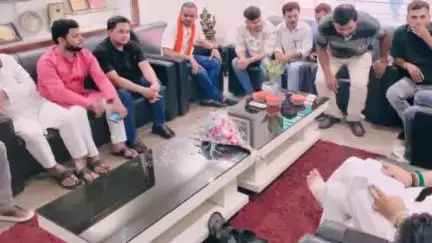 बेरमो: ढोरी स्टाफ क्वार्टर में बेरमो कांग्रेस विधायक जयमंगल सिंह ने सैकड़ों लोगों की समस्या सुनी