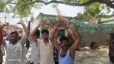 संभल: परतपुर गांव में 20 दिन से गांव में बिजली नहीं आने पर ग्रामीणों ने किया विरोध अधिकारियों से की शिकायत#jansamasya