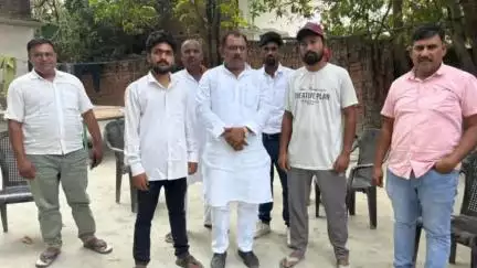 ज़ीरादेई: जीरादेई विधानसभा क्षेत्र के विभिन्न गांवों में बकरीद पर विधायक ने लोगों से मुलाकात की